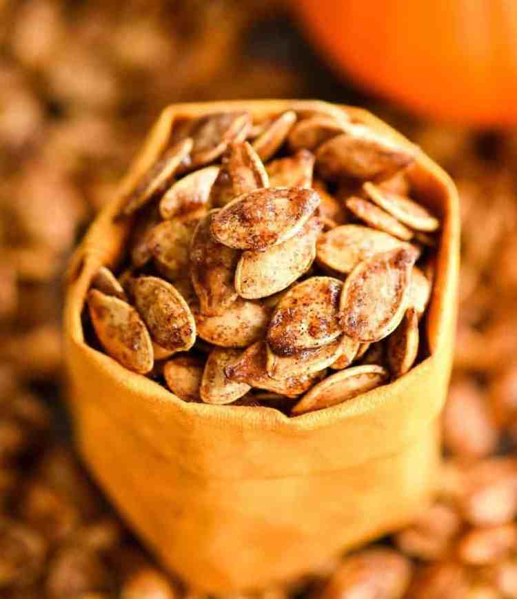 Homemade-Cinnamon-Sugar-Pumpkin-Seeds-recipe-dairy-free-gluten-free-healthy-vegan-paleo-7-883x1024